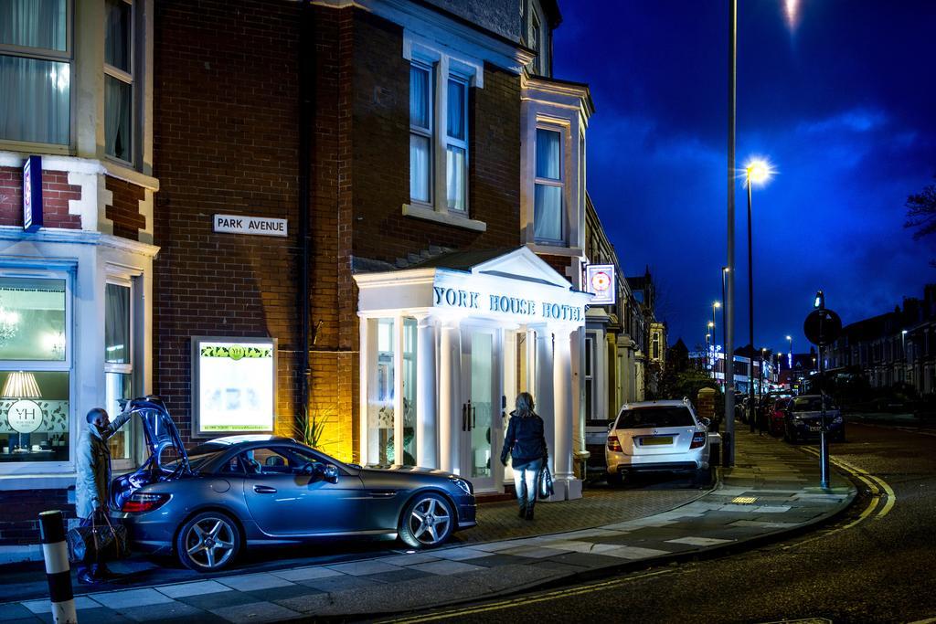York House Hotel วิทลีย์เบย์ ภายนอก รูปภาพ