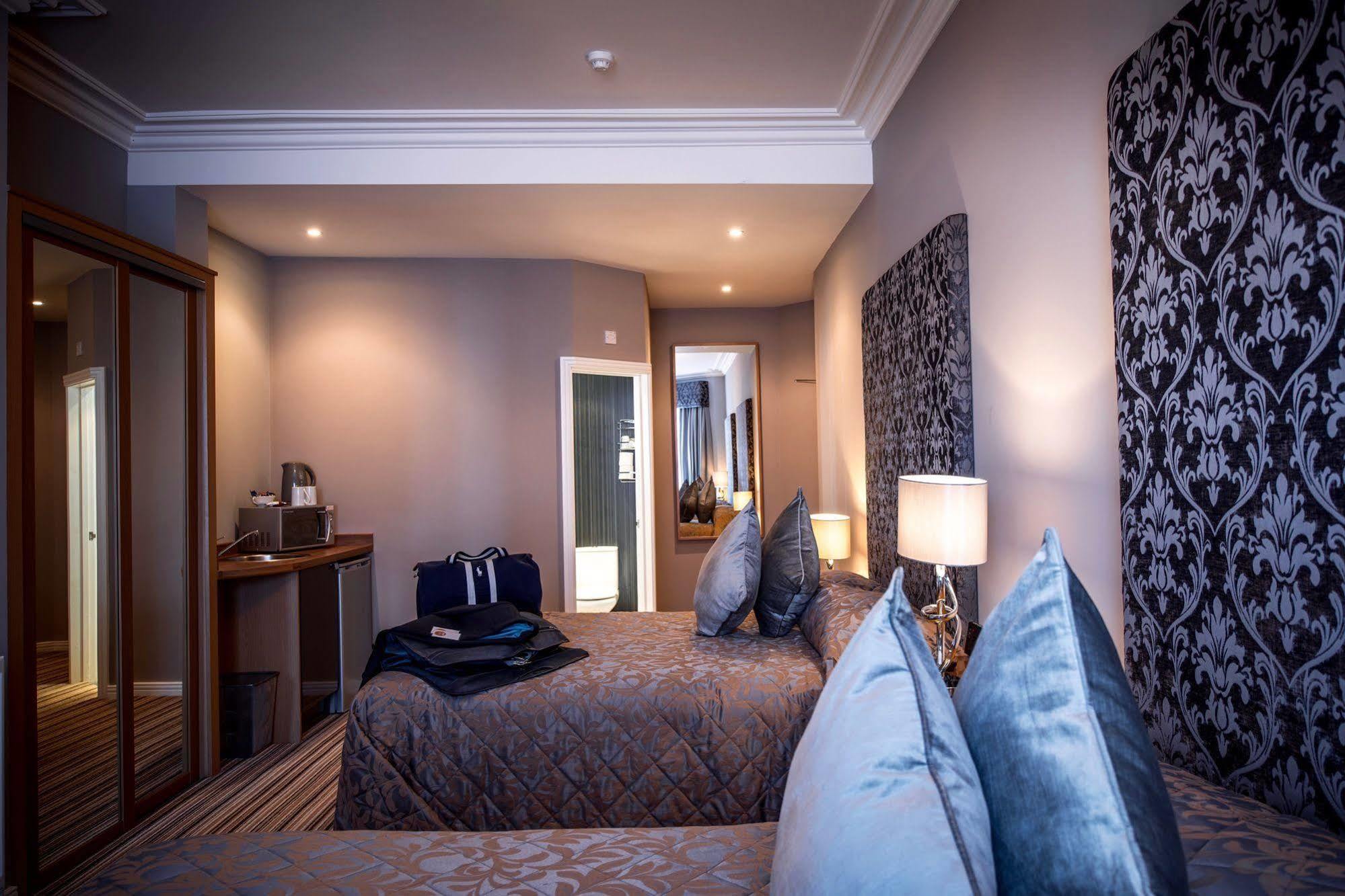 York House Hotel วิทลีย์เบย์ ภายนอก รูปภาพ